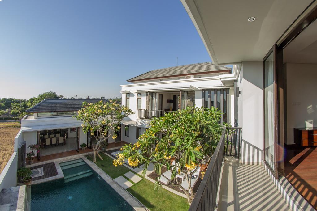 Villa Uma Girasole Canggu Exterior foto